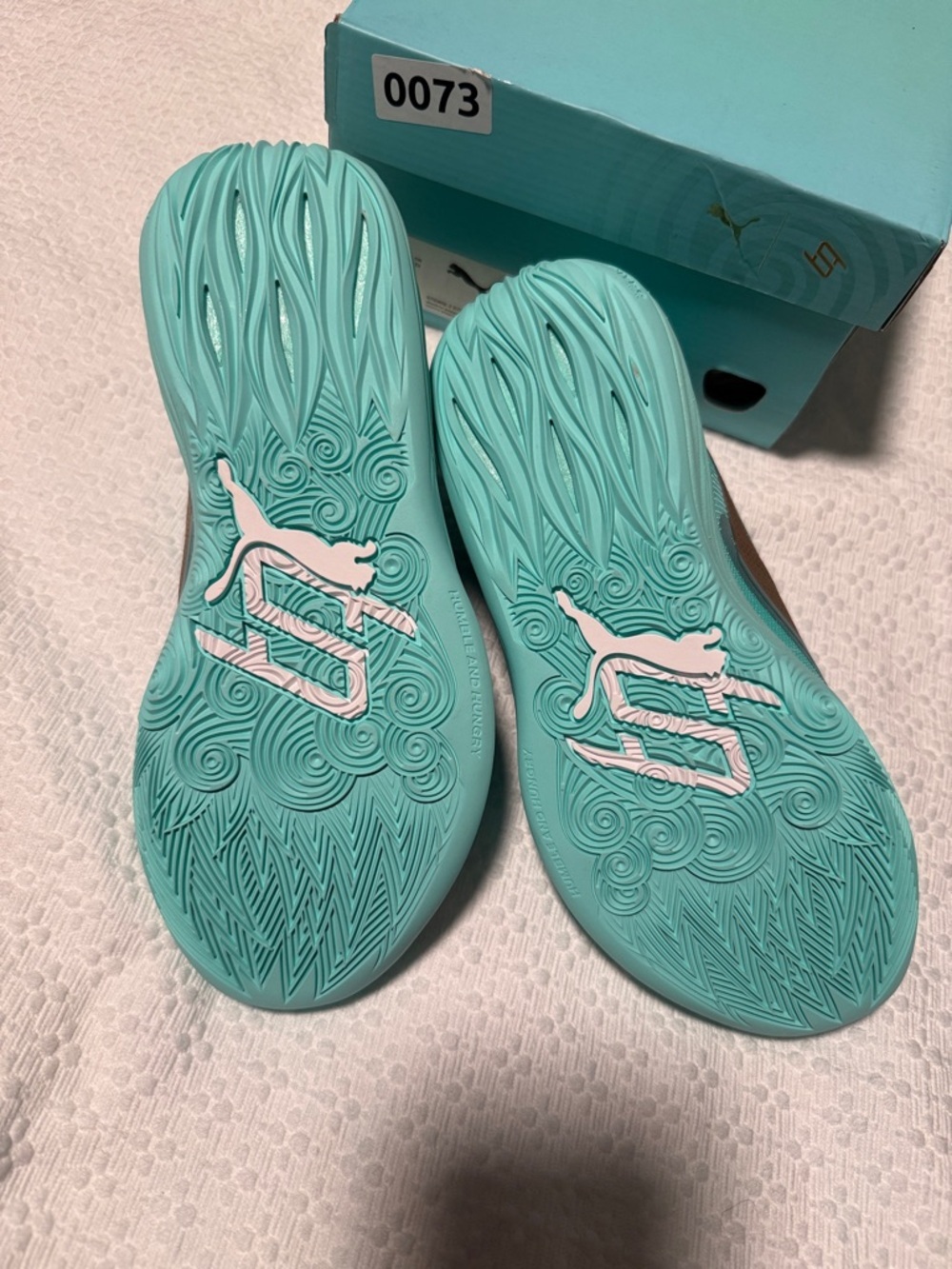 Puma Women's Teal Low-Top Sneakers with Gold Accents - Picture 4 of 5